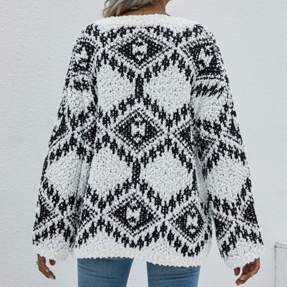 Black White Popcorn V-neck Off shoulder distressed Sweater - Picture 4 of 11